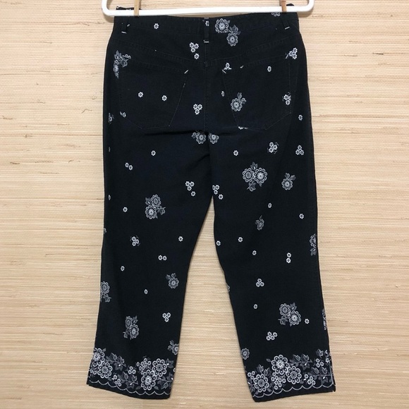 Ann Taylor LOFT Black Floral Print Wide Leg Jean Pants Size 8 - Picture 3 of 4